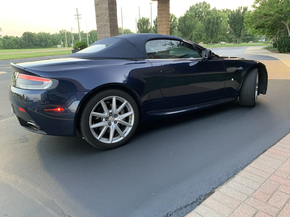 2012 Aston Martin V8 Vantage (2006-2017) - Image 21 of 31