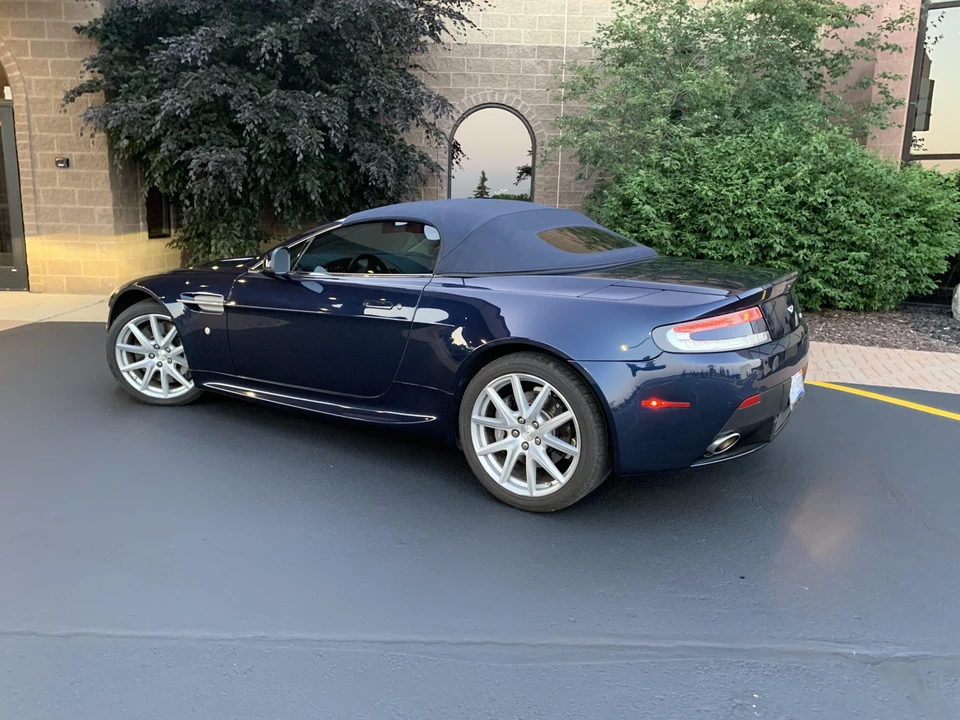 2012 Aston Martin V8 Vantage (2006-2017) - Image 14 of 31