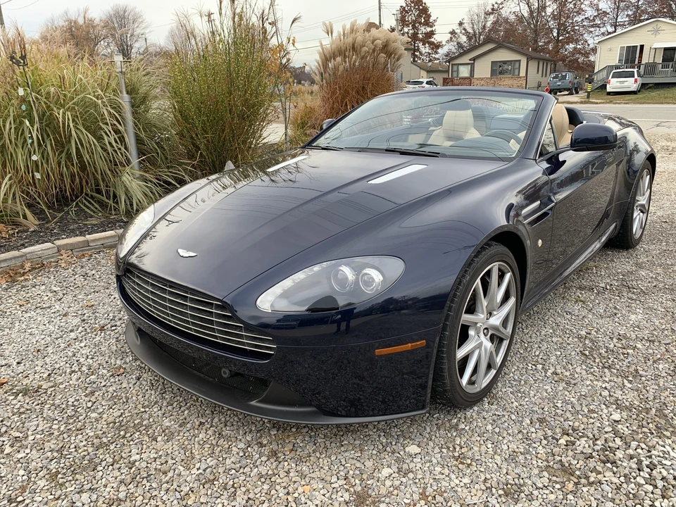 2012 Aston Martin V8 Vantage (2006-2017) - Image 30 of 31