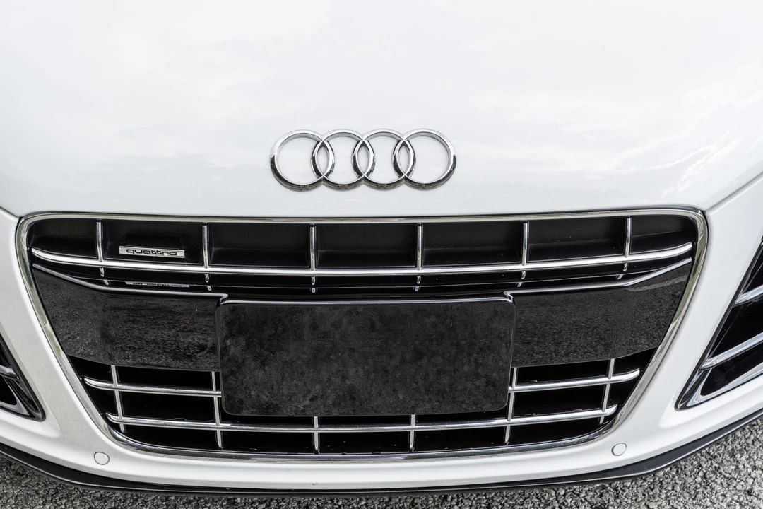 2012 Audi 42 R8 - Image 9 of 31