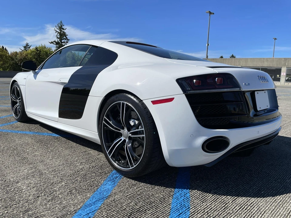 2012 Audi 42 R8 - Image 10 of 31