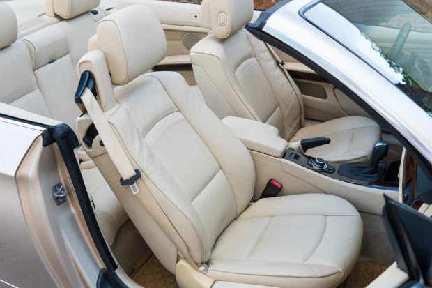 2012 BMW E93 3 Series Convertible - Image 4 of 6