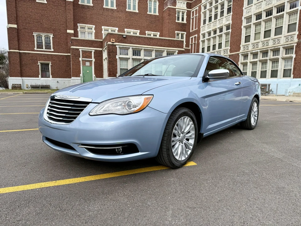 2012 Chrysler 200 - Image 21 of 31