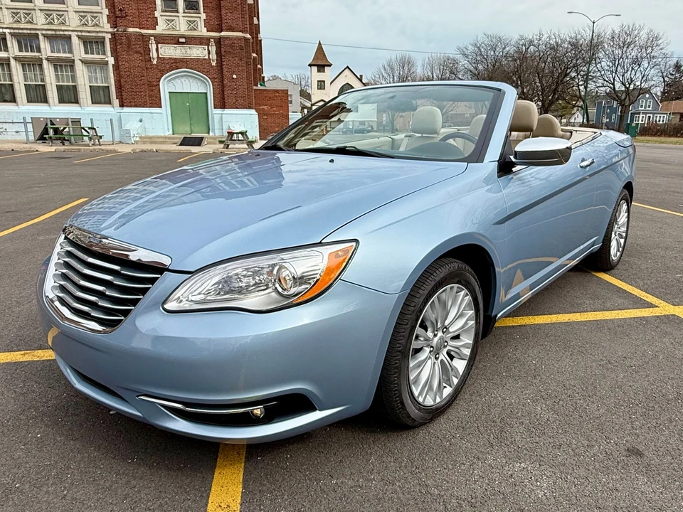 2012 Chrysler 200 - Image 5 of 31