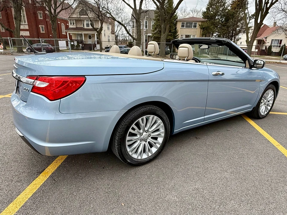 2012 Chrysler 200 - Image 10 of 31