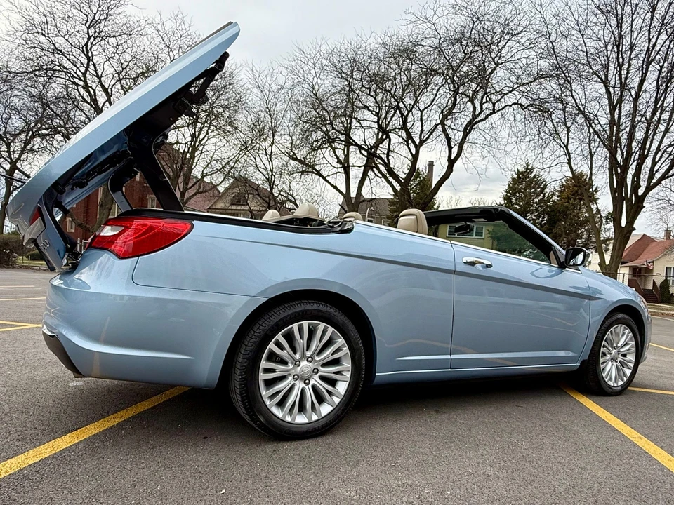 2012 Chrysler 200 - Image 12 of 31