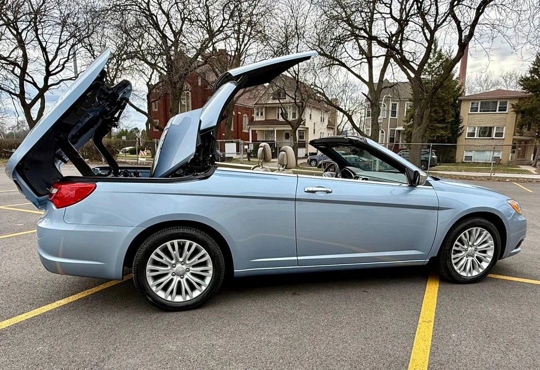 2012 Chrysler 200 - Image 16 of 31