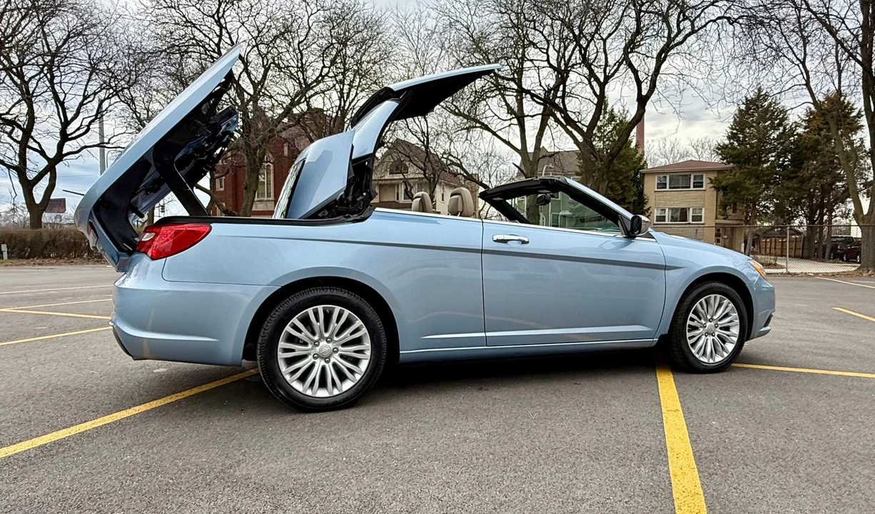 2012 Chrysler 200 - Image 15 of 31