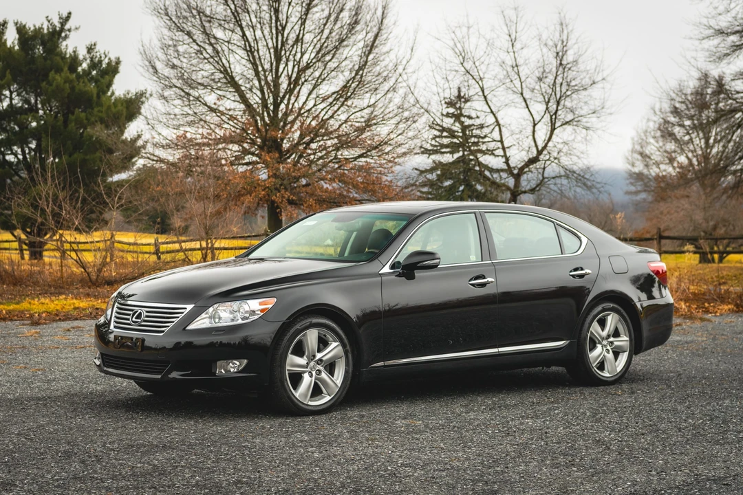 2012 Lexus LS 4th Gen - Image 14 of 31