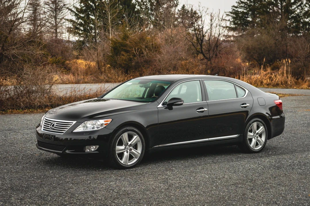 2012 Lexus LS 4th Gen - Image 11 of 31