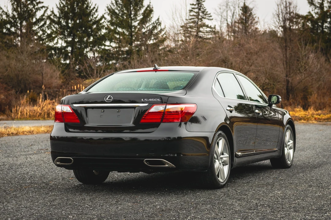 2012 Lexus LS 4th Gen - Image 27 of 31