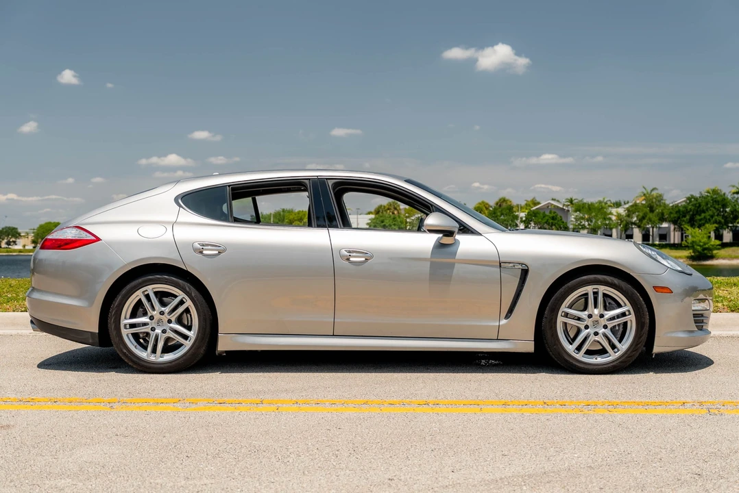 2012 Porsche 970 Panamera - Image 9 of 31