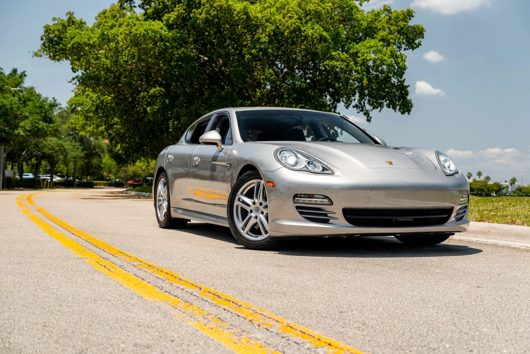 2012 Porsche 970 Panamera - Image 4 of 31