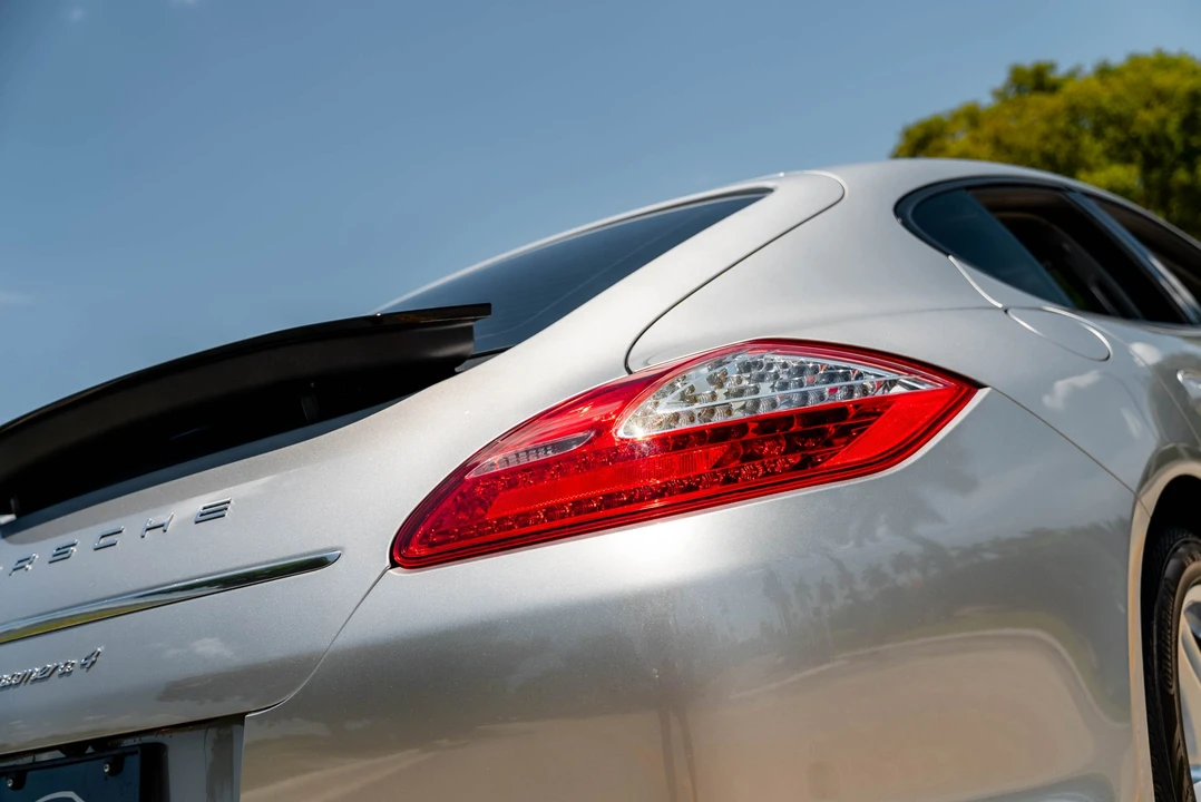 2012 Porsche 970 Panamera - Image 27 of 31