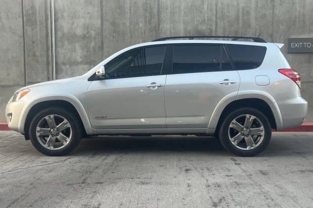 2012 Toyota RAV4 3rd Gen - Image 3 of 8