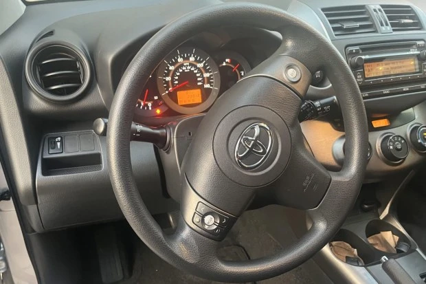 2012 Toyota RAV4 3rd Gen - Image 5 of 8