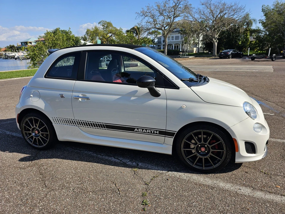2013 Fiat Abarth 500 - Image 11 of 31