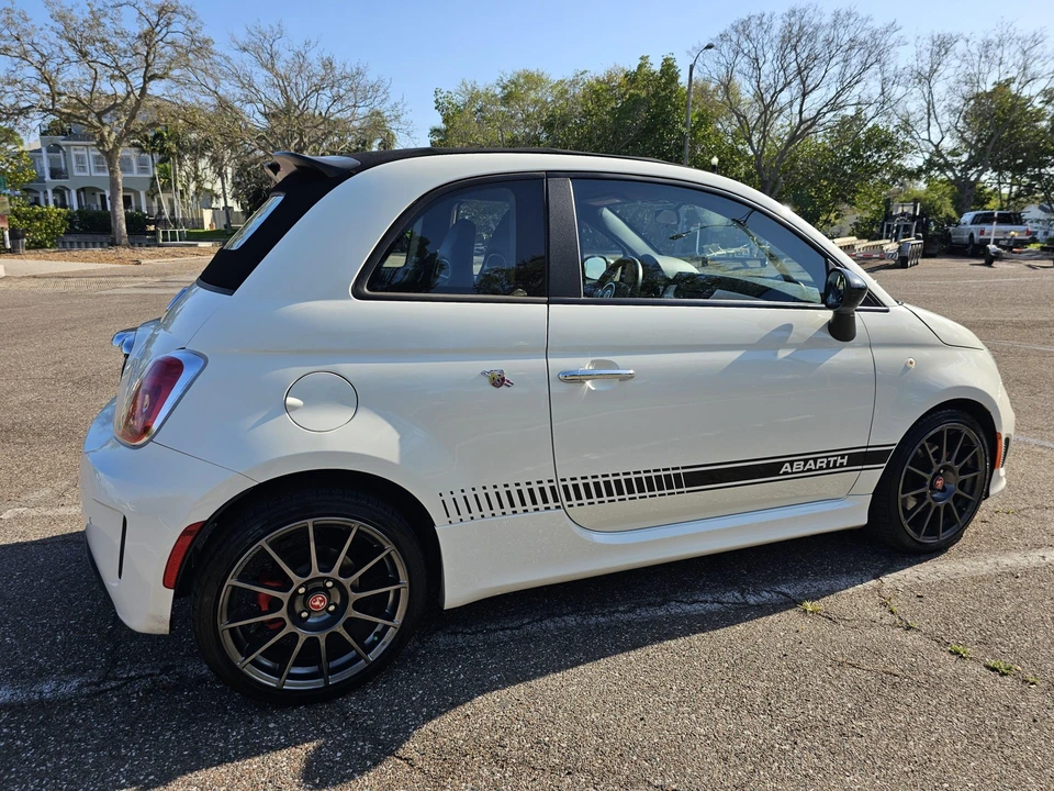 2013 Fiat Abarth 500 - Image 10 of 31