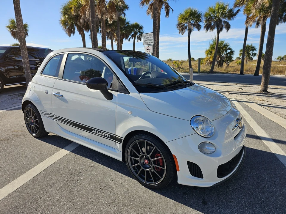 2013 Fiat Abarth 500 - Image 3 of 31