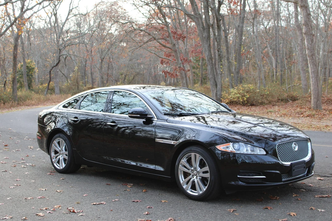 2013 Jaguar X351 XJ - Image 2 of 31
