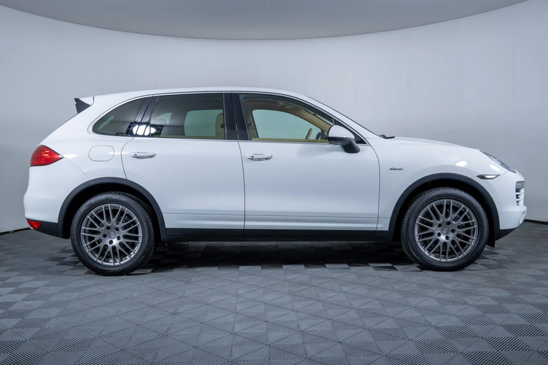 2013 Porsche 958 Cayenne Diesel - Image 13 of 31