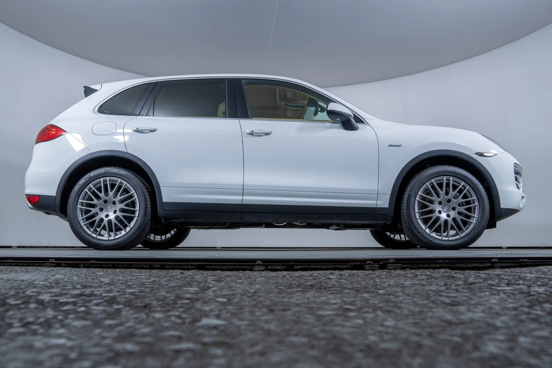 2013 Porsche 958 Cayenne Diesel - Image 12 of 31