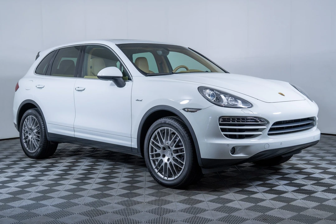 2013 Porsche 958 Cayenne Diesel - Image 10 of 31