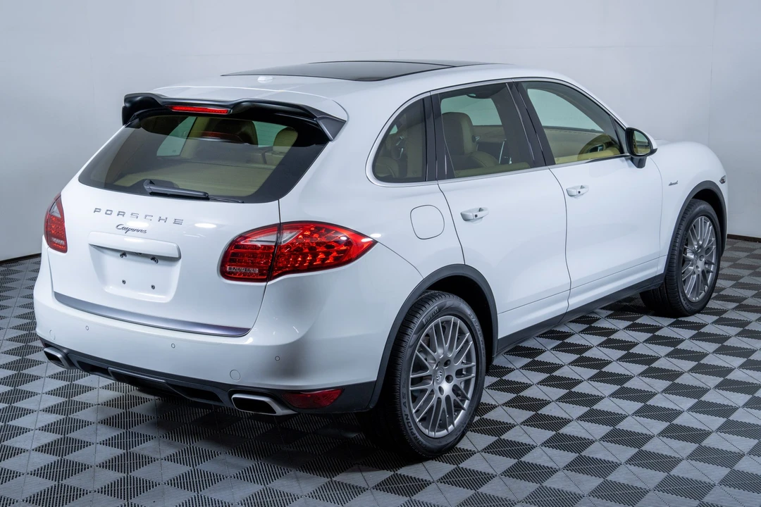 2013 Porsche 958 Cayenne Diesel - Image 16 of 31