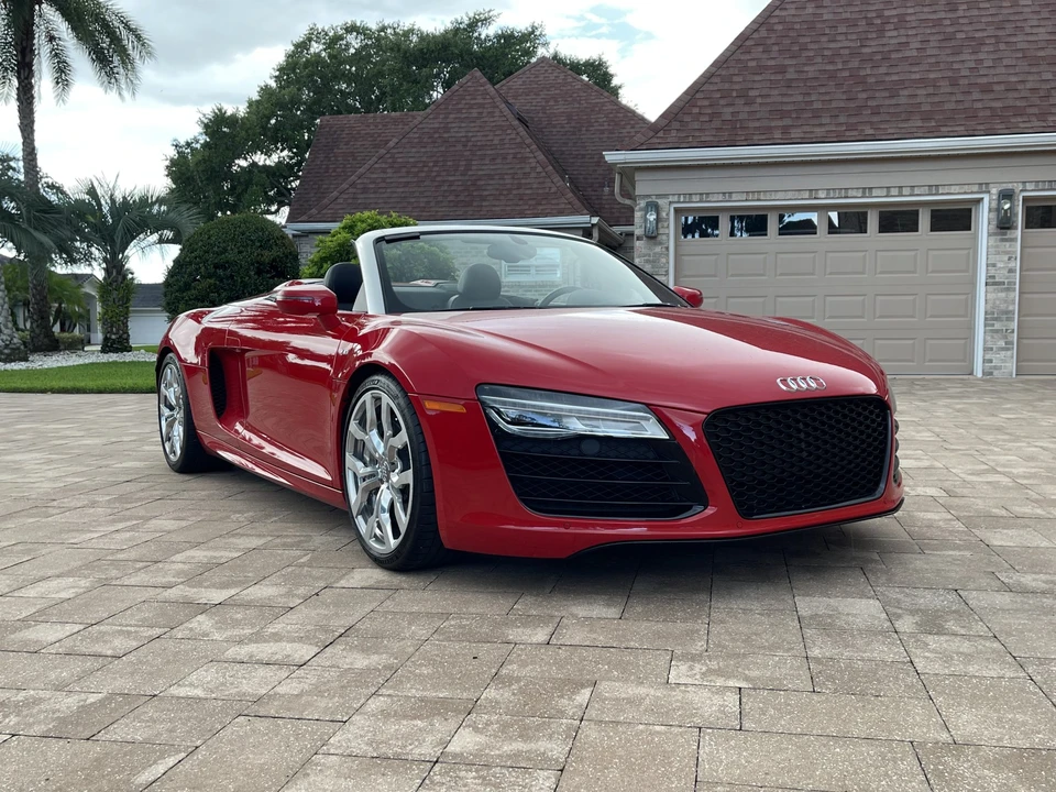 2014 Audi 42 R8 - Image 2 of 31