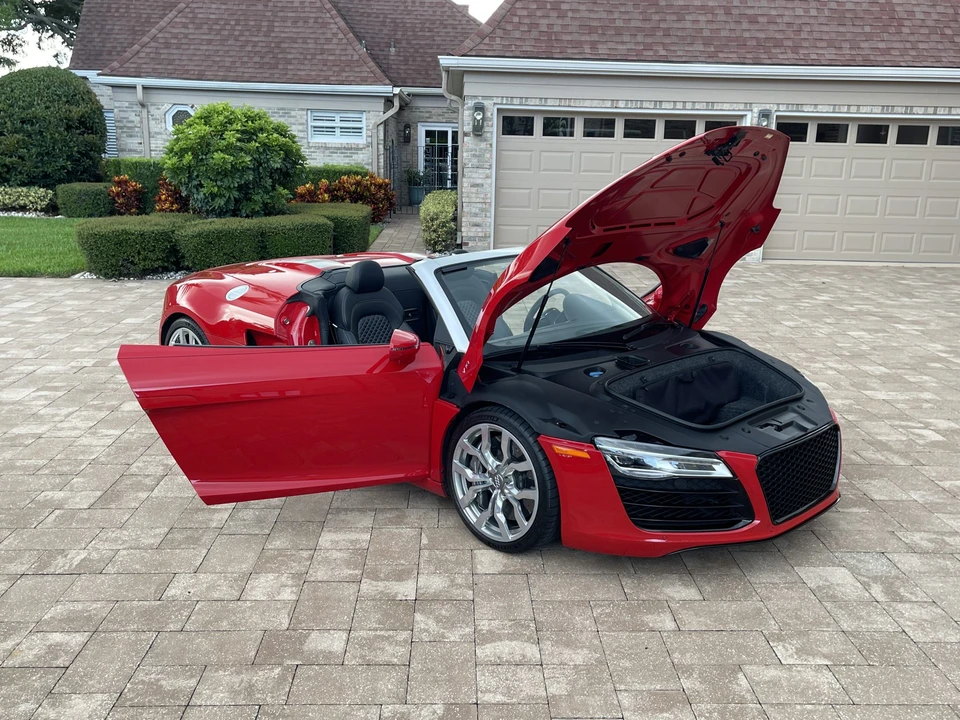 2014 Audi 42 R8 - Image 22 of 31