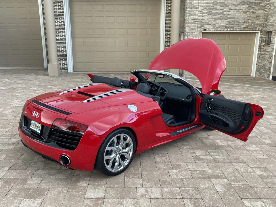 2014 Audi 42 R8 - Image 23 of 31