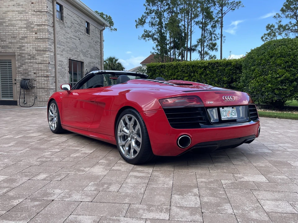 2014 Audi 42 R8 - Image 9 of 31