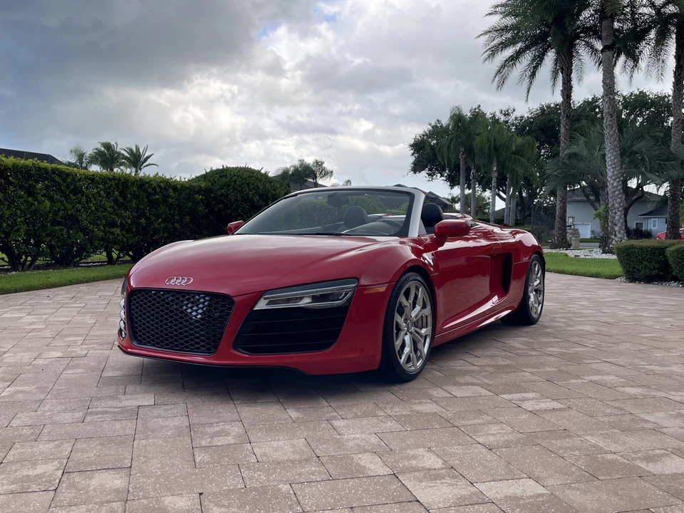 2014 Audi 42 R8 - Image 13 of 31