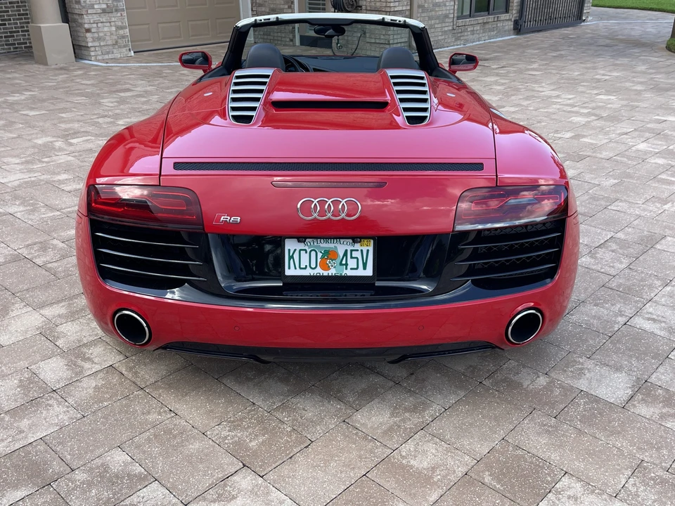 2014 Audi 42 R8 - Image 8 of 31