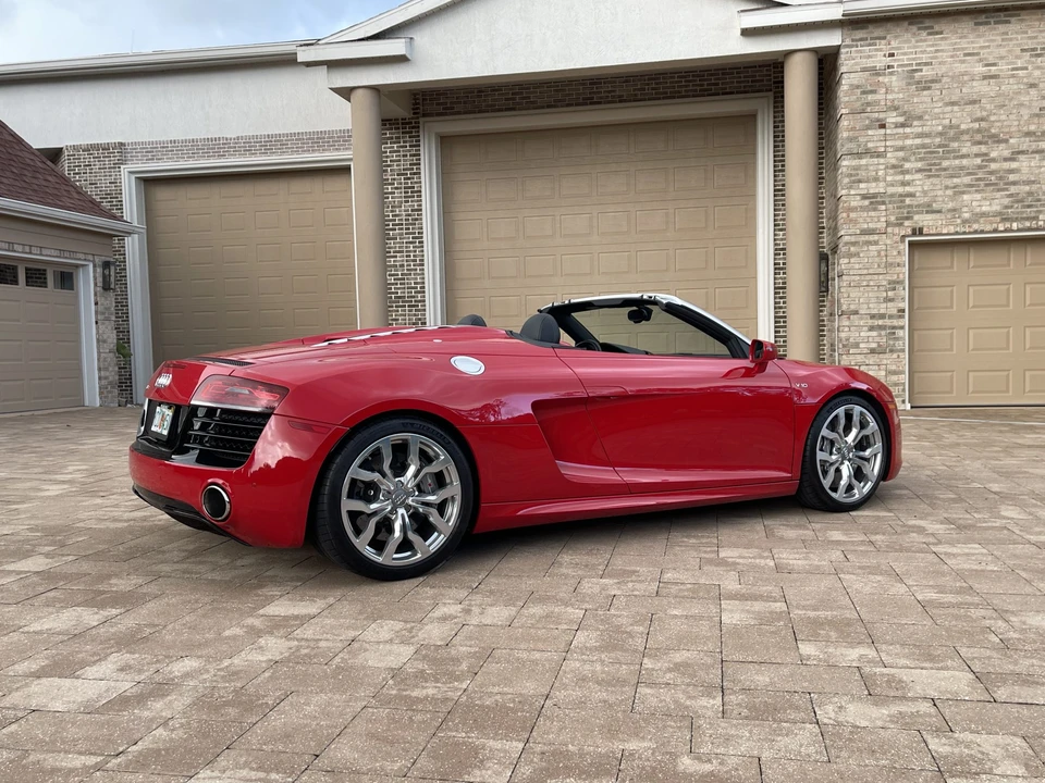 2014 Audi 42 R8 - Image 5 of 31