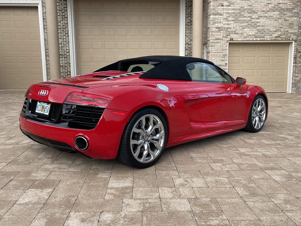2014 Audi 42 R8 - Image 17 of 31