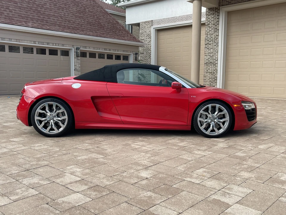 2014 Audi 42 R8 - Image 16 of 31