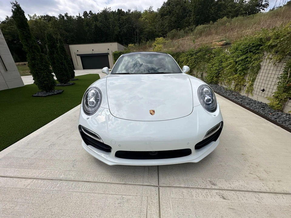 2014 Porsche 991 Turbo - Image 5 of 31