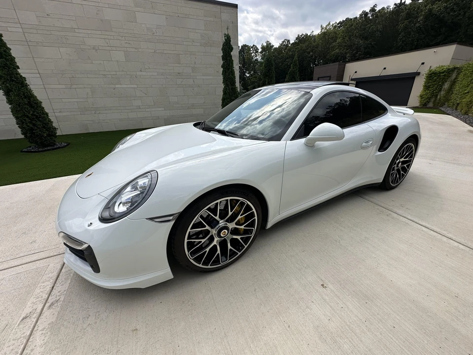 2014 Porsche 991 Turbo - Image 9 of 31