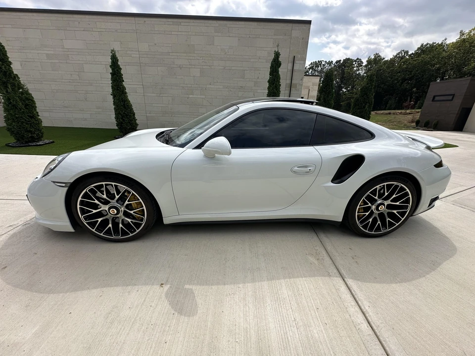2014 Porsche 991 Turbo - Image 10 of 31
