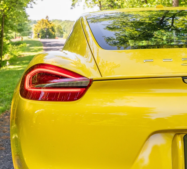 2014 Porsche 981 Cayman S - Image 26 of 31