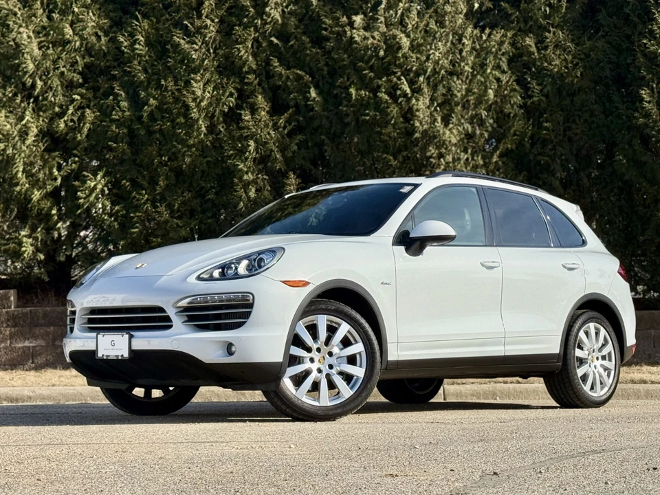 2014 Porsche 958 Cayenne Diesel - Image 2 of 31