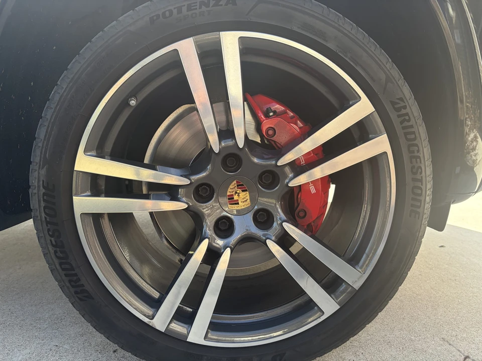 2014 Porsche 958 Cayenne GTS - Image 28 of 31