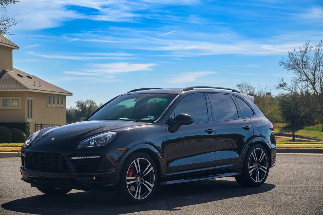 2014 Porsche 958 Cayenne GTS - Image 2 of 31