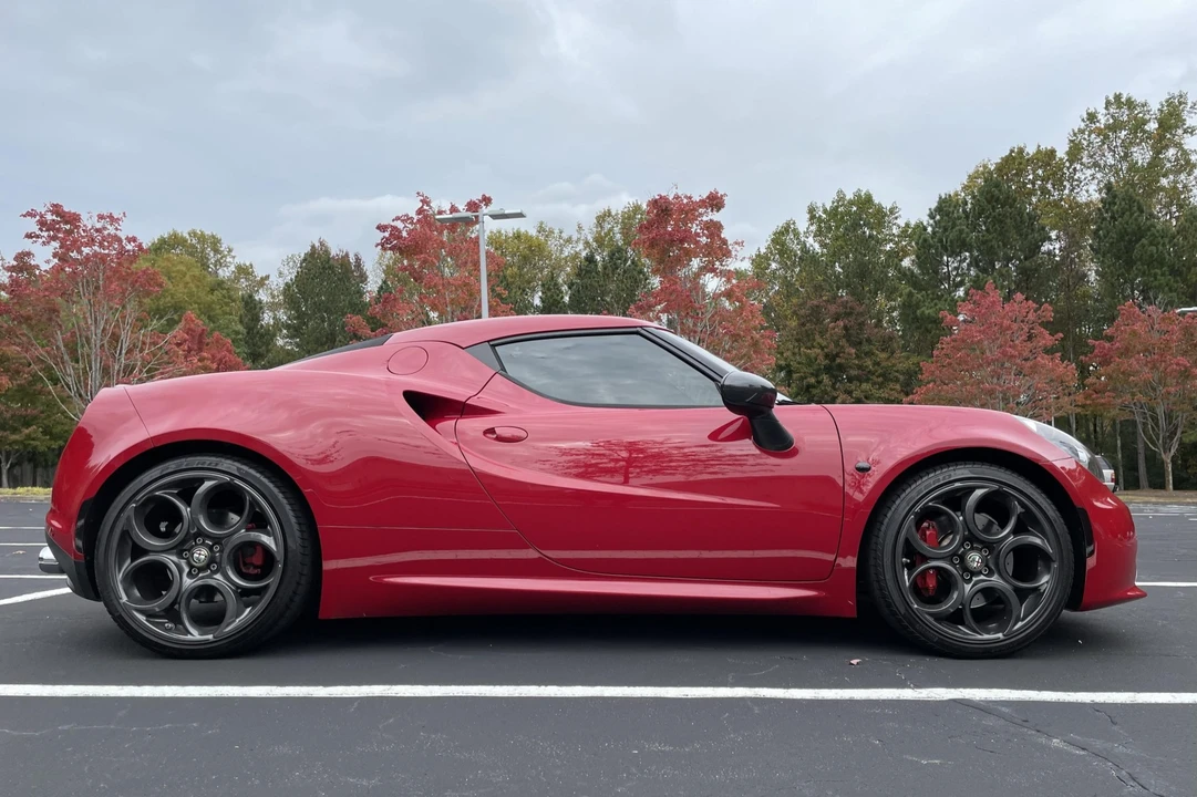2015 Alfa Romeo 4C Coupe - Image 11 of 31