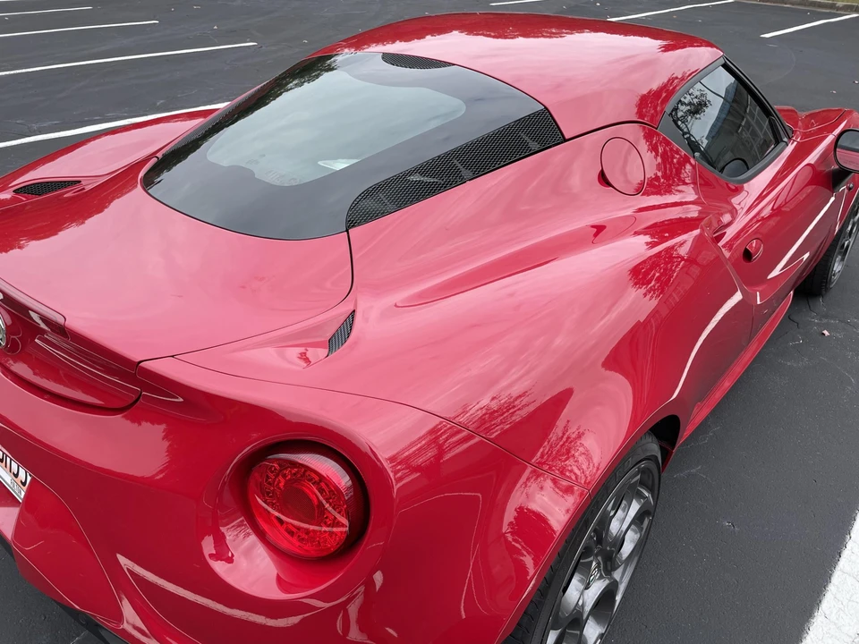 2015 Alfa Romeo 4C Coupe - Image 28 of 31