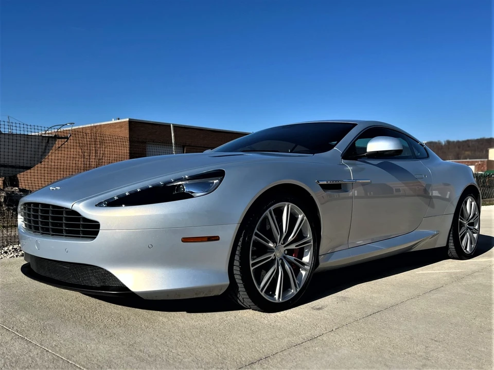 2015 Aston Martin DB9 - Image 8 of 31