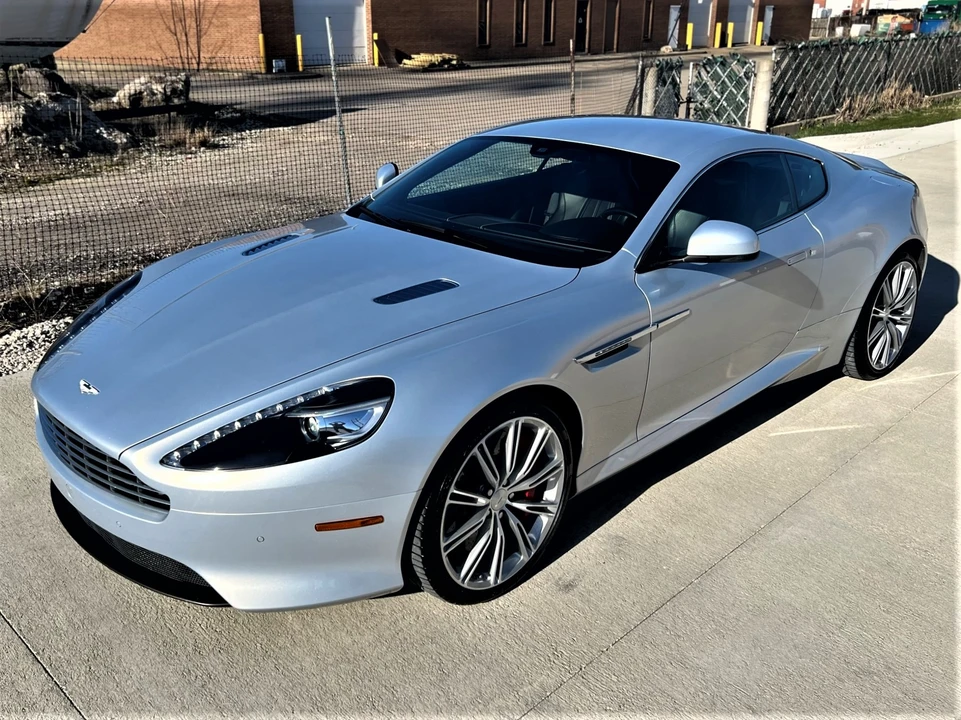 2015 Aston Martin DB9 - Image 12 of 31