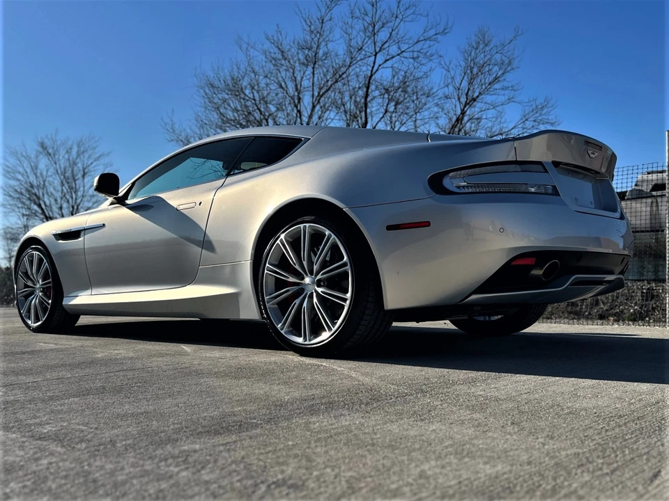 2015 Aston Martin DB9 - Image 20 of 31