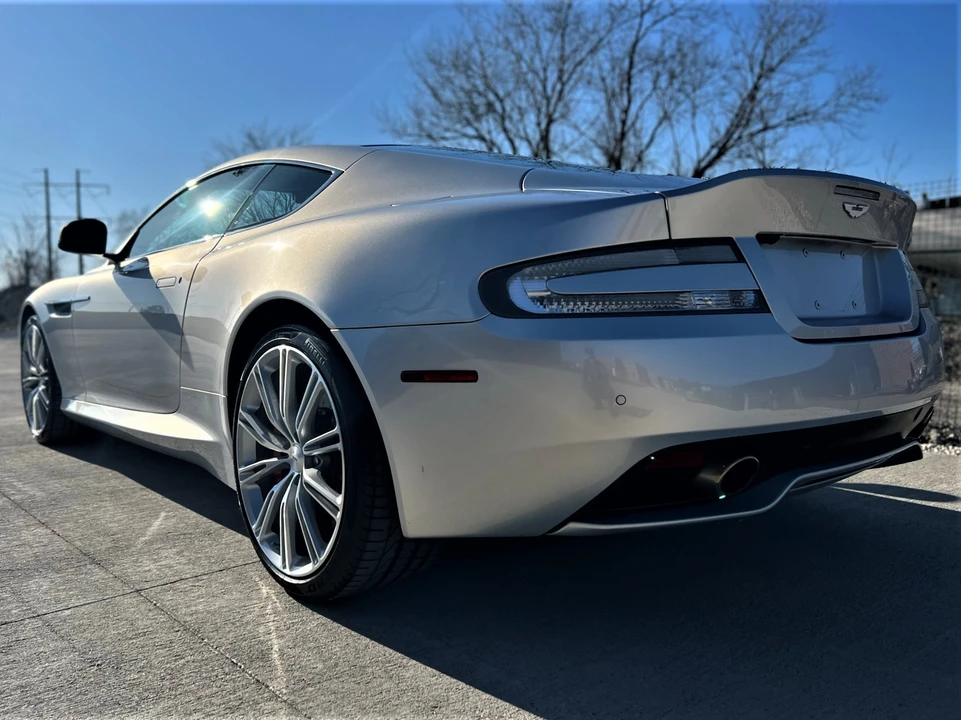2015 Aston Martin DB9 - Image 24 of 31